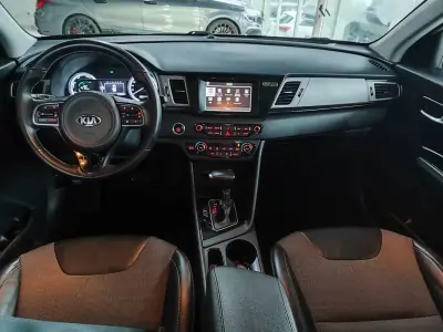 Kia Niro 2019 - 17250 EUR, 51300 km - AUTO.MOTO.pt - 51300km - foto 33 de 34