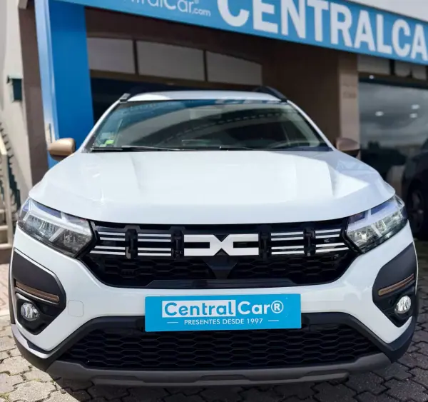 Dacia Jogger 2025 - 18950 EUR, 41000 km - AUTO.MOTO.pt - 41000km - foto 3 de 26
