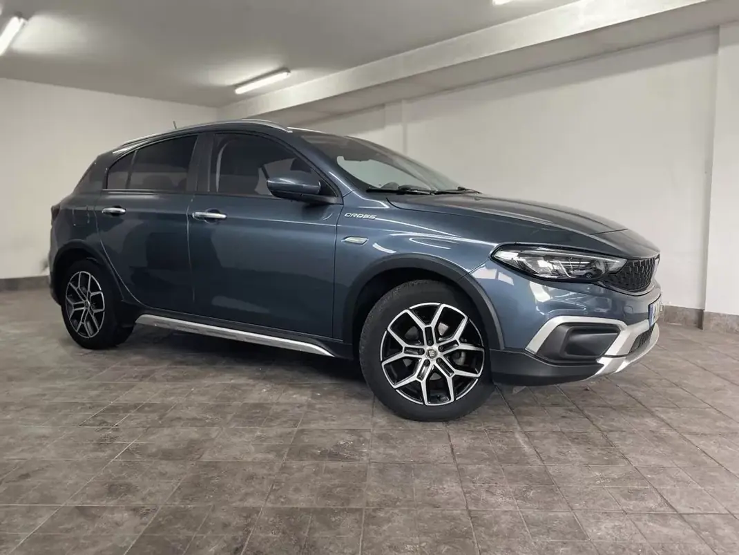 Fiat Tipo 2022 - 15000 EUR, 93076 km - AUTO.MOTO.pt - 93076km - foto 2 de 13