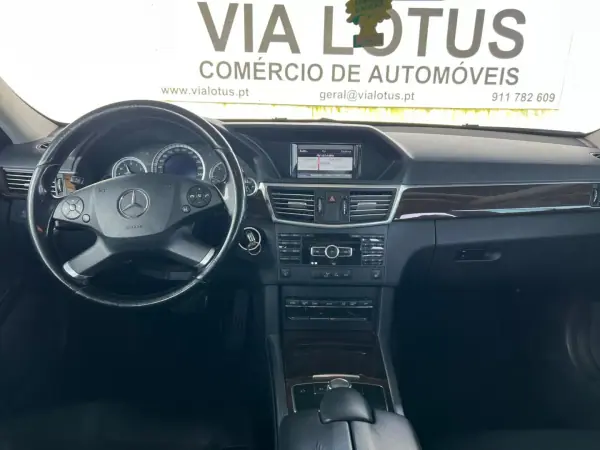 Mercedes-Benz E 200 2012 - 12500 EUR, 286000 km - AUTO.MOTO.pt - 286000km - foto 2 de 10