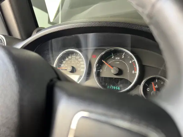 Jeep Wrangler 2014 - 39990 EUR, 115000 km - AUTO.MOTO.pt - 115000km - foto 46 de 54