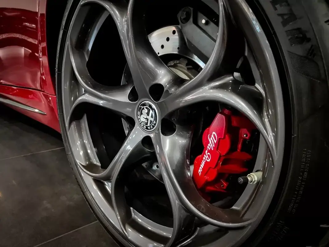 Alfa Romeo Giulia 2018 - 62500 EUR, 53000 km - 53000km - foto 37 de 60