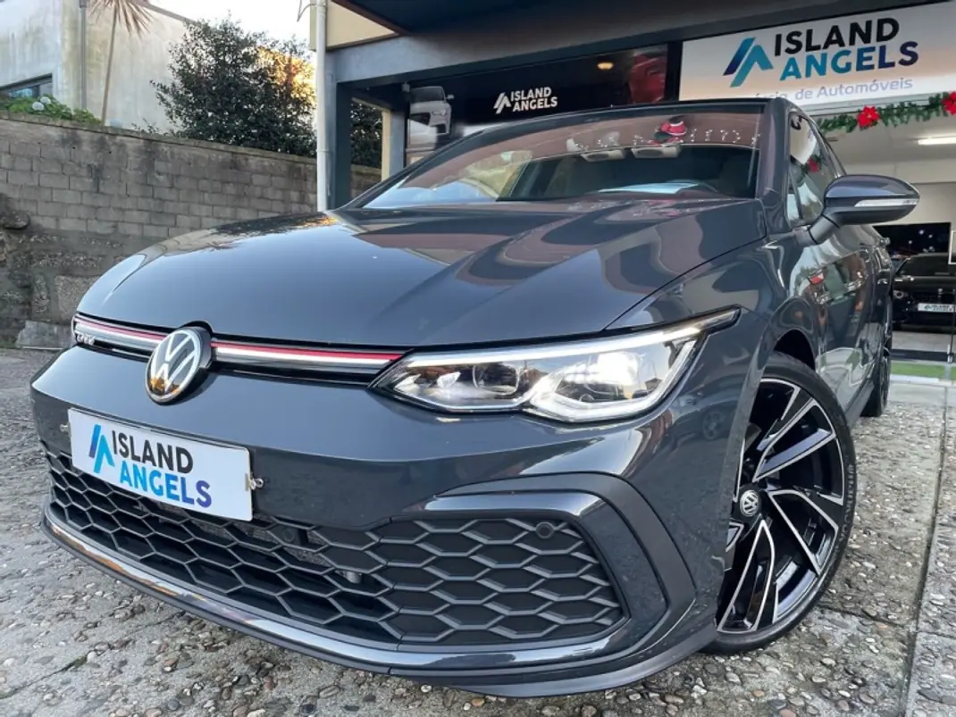 Volkswagen Golf 2021 - 37999 EUR, 33000 km - AUTO.MOTO.pt - 33000km - foto 1 de 57