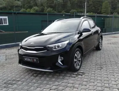 Kia Stonic 2021 - 13500 EUR, 59472 km - AUTO.MOTO.pt - 59472km - foto 12 de 25
