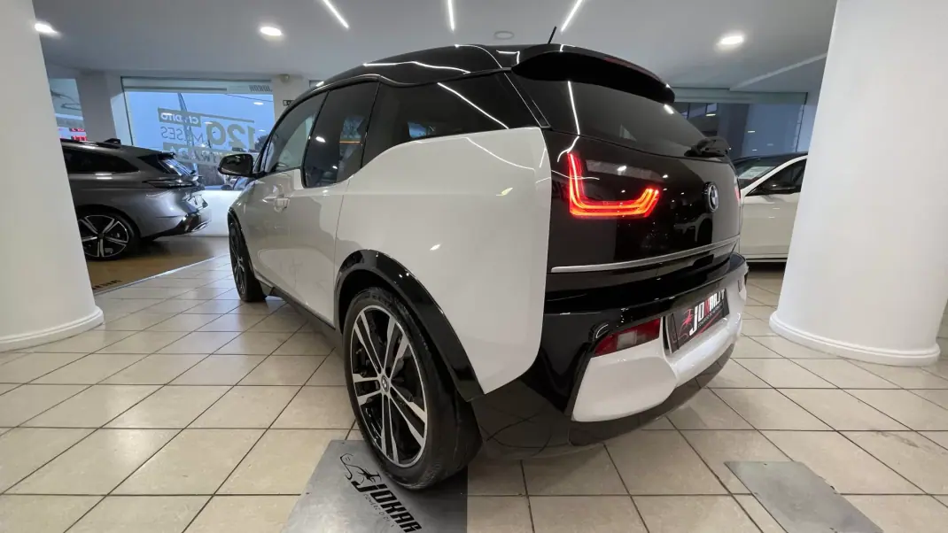 BMW i3 2021 - 22990 EUR, 23272 km - AUTO.MOTO.pt - 23272km - foto 8 de 42
