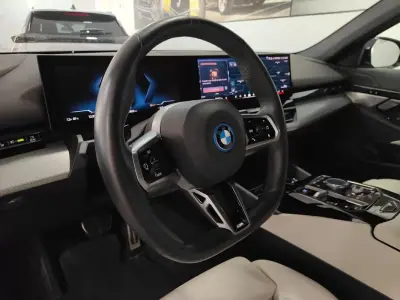 BMW i5 2024 - 53990 EUR, 29000 km - AUTO.MOTO.pt - 29000km - foto 50 de 58