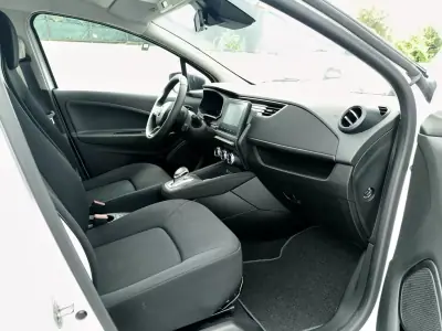 Renault Zoe 2023 - 19490 EUR, 56678 km - 56678km - foto 2 de 28