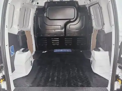 Ford Transit Courier 2020 - 10990 EUR, 129167 km - AUTO.MOTO.pt - 129167km - foto 18 de 52