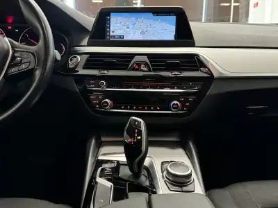 BMW 520 2018 - 24990 EUR, 153000 km - AUTO.MOTO.pt - 153000km - foto 20 de 52