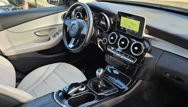 Mercedes-Benz C 180 2015 - 17500 EUR, 240000 km - AUTO.MOTO.pt - 240000km - foto 17 de 29