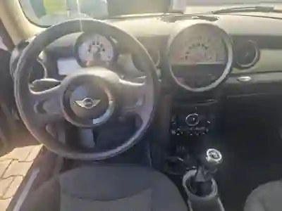 MINI One 2012 - 8750 EUR, 149000 km - 149000km - foto 7 de 13