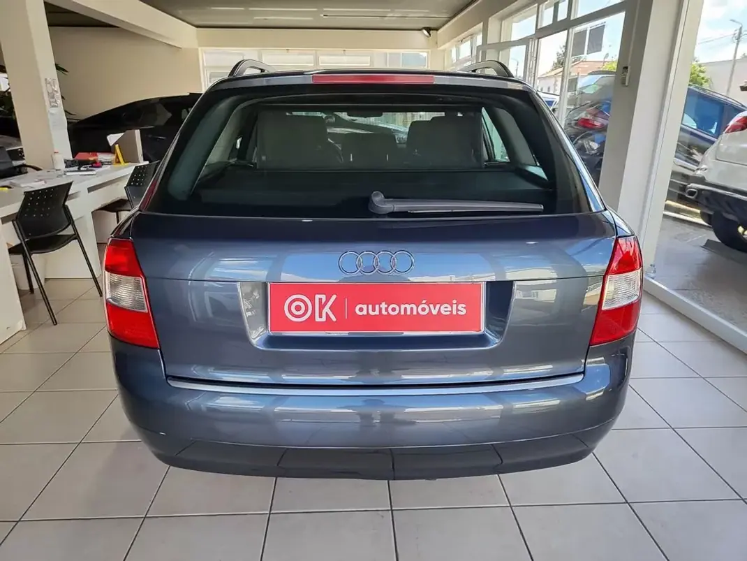 Audi A4 Avant 2004 - 6250 EUR, 348000 km - AUTO.MOTO.pt - 348000km - foto 9 de 34