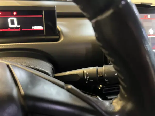 Citroën C4 Cactus 2018 - 12990 EUR, 140000 km - 140000km - foto 28 de 54