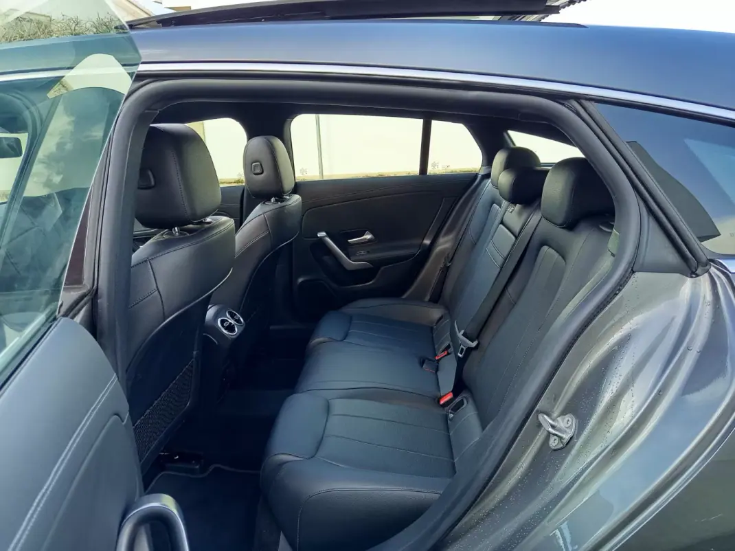 Mercedes-Benz CLA 250 2022 - 28990 EUR, 46200 km - AUTO.MOTO.pt - 46200km - foto 15 de 27