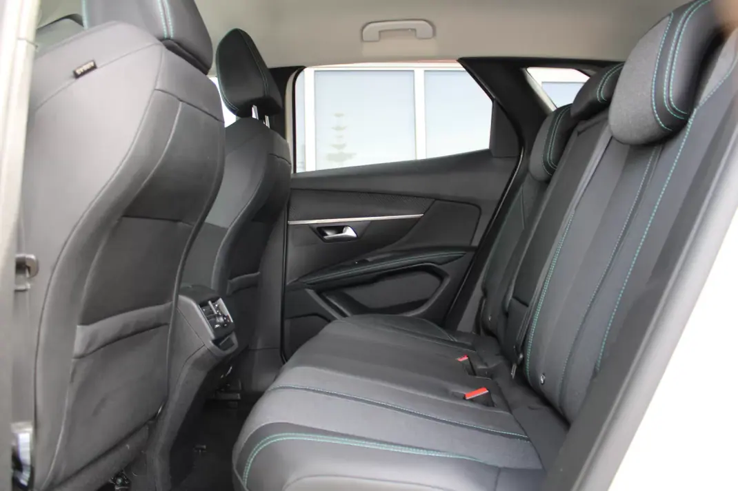 Peugeot 3008 2021 - 22490 EUR, 126000 km - AUTO.MOTO.pt - 126000km - foto 14 de 27