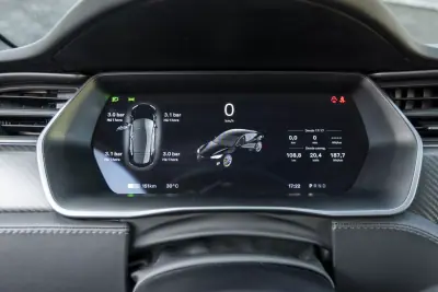Tesla Model S 2018 - 26900 EUR, 119000 km - AUTO.MOTO.pt - 119000km - foto 18 de 25