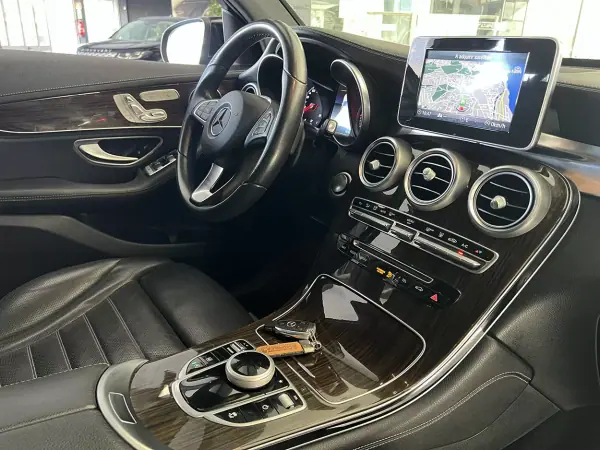 Mercedes-Benz GLC 220 2017 - 31900 EUR, 155916 km - AUTO.MOTO.pt - 155916km - foto 16 de 25