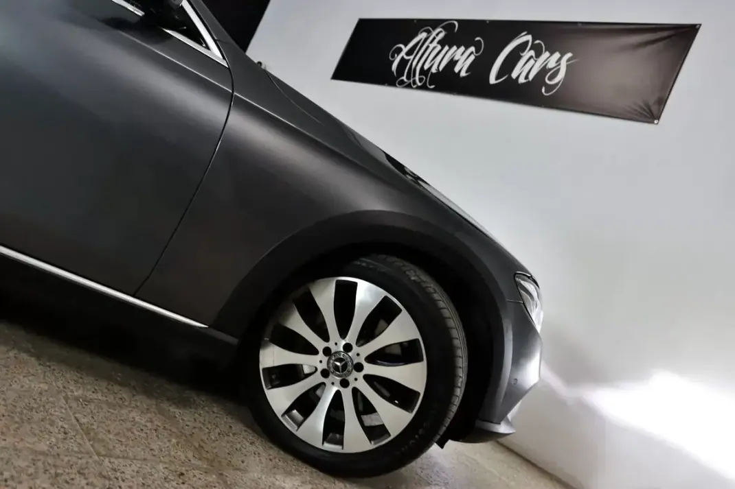 Mercedes-Benz E 220 2018 - 29900 EUR, 230000 km - AUTO.MOTO.pt - 230000km - foto 30 de 32