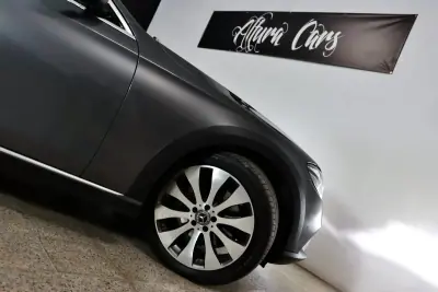 Mercedes-Benz E 220 2018 - 29900 EUR, 230000 km - AUTO.MOTO.pt - 230000km - foto 30 de 32