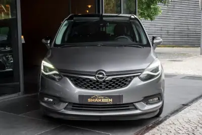 Opel Zafira 2018 - 13990 EUR, 142396 km - AUTO.MOTO.pt - 142396km - foto 7 de 37