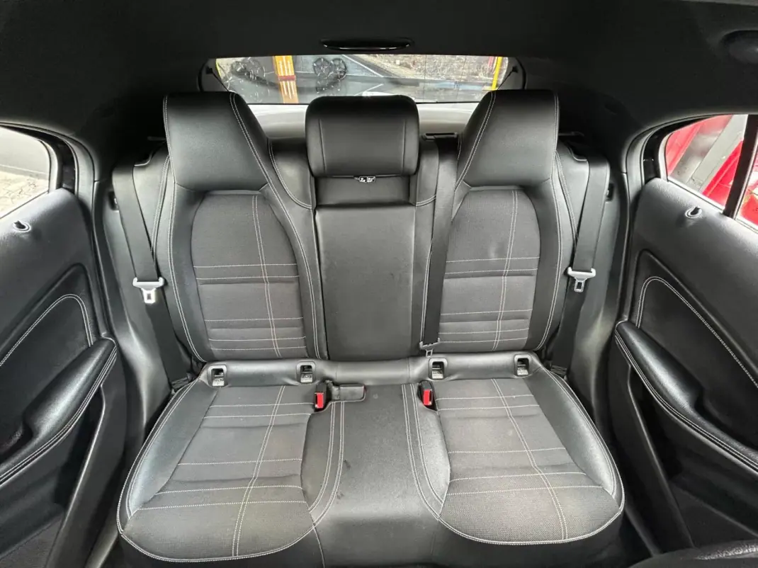 Mercedes-Benz A 180 2016 - 16750 EUR, 201775 km - AUTO.MOTO.pt - 201775km - foto 20 de 23