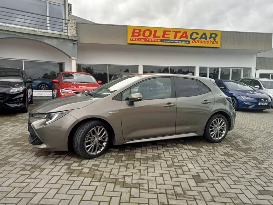 Toyota Corolla 2020 - 24500 EUR, 55000 km - AUTO.MOTO.pt - 55000km - foto 1 de 31