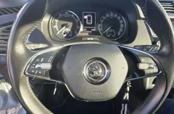 Skoda Fabia Break 2021 - 14200 EUR, 67411 km - AUTO.MOTO.pt - 67411km - foto 4 de 22