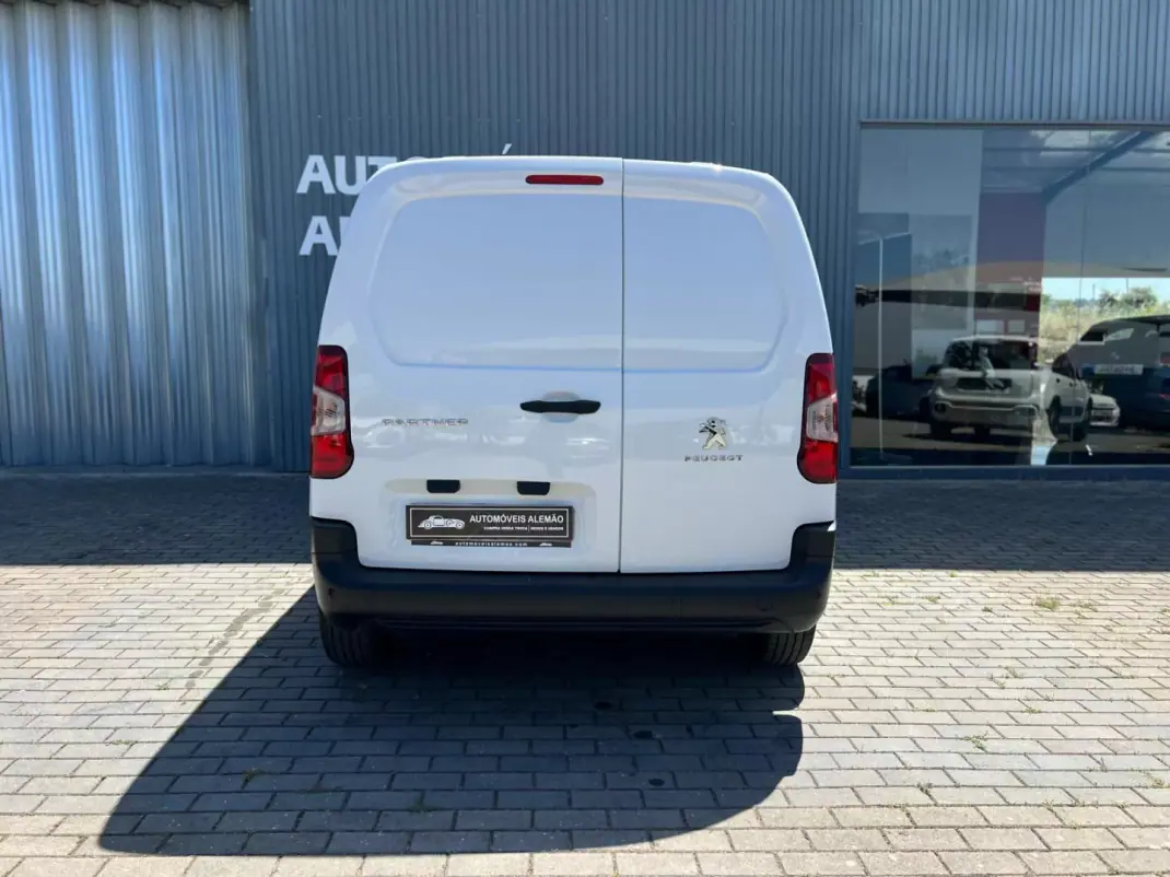 Peugeot PARTNER GIRAFON 2023 - 16500 EUR, 84348 km - AUTO.MOTO.pt - 84348km - foto 5 de 15