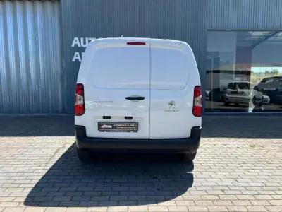 Peugeot PARTNER GIRAFON 2023 - 16500 EUR, 84348 km - AUTO.MOTO.pt - 84348km - foto 5 de 15