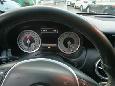 Mercedes-Benz A 180 2014 - 13800 EUR, 200783 km - AUTO.MOTO.pt - 200783km - foto 9 de 11