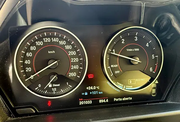 BMW 220 2015 - 15200 EUR, 201000 km - 201000km - foto 7 de 11