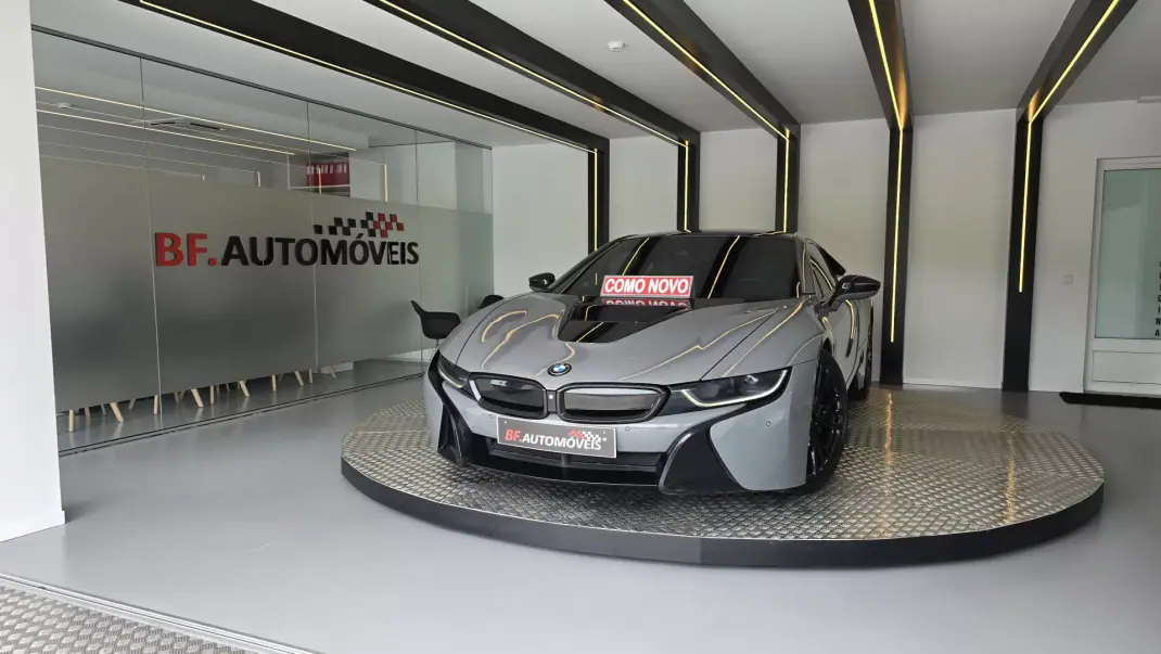 BMW i8 2015 - 62500 EUR, 132830 km - 132830km - foto 10 de 50