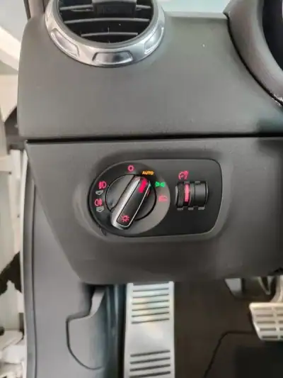 Audi TT Coupé 2009 - 21150 EUR, 115300 km - AUTO.MOTO.pt - 115300km - foto 24 de 35