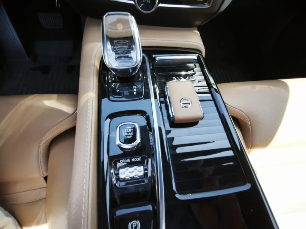 Volvo V60 2019 - 22900 EUR, 182000 km - 182000km - foto 17 de 25