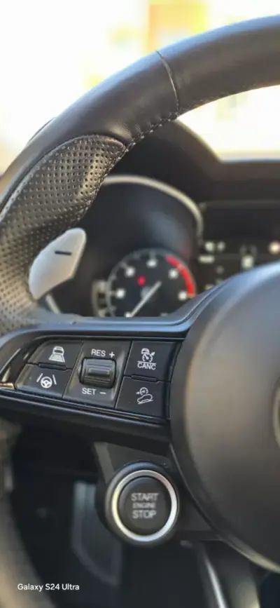 Alfa Romeo Stelvio 2022 - 39480 EUR, 60000 km - AUTO.MOTO.pt - 60000km - foto 10 de 17