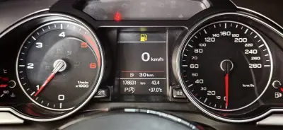 Audi A5 2012 - 18900 EUR, 178611 km - AUTO.MOTO.pt - 178611km - foto 31 de 32