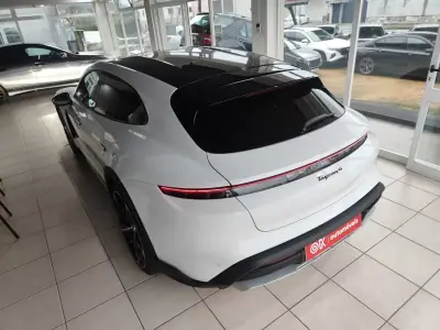 Porsche Taycan Cross Turismo 2022 - 65750 EUR, 55800 km - AUTO.MOTO.pt - 55800km - foto 8 de 40