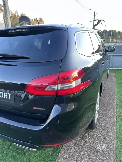 Peugeot 308 SW 2015 - 12900 EUR, 140000 km - AUTO.MOTO.pt - 140000km - foto 15 de 64