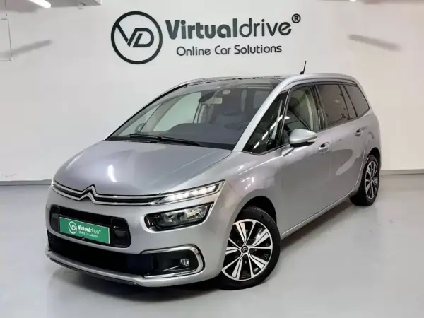 Citroën C4 Grand Picasso 2018 - 11500 EUR, 154000 km - AUTO.MOTO.pt - 154000km - foto 17 de 57