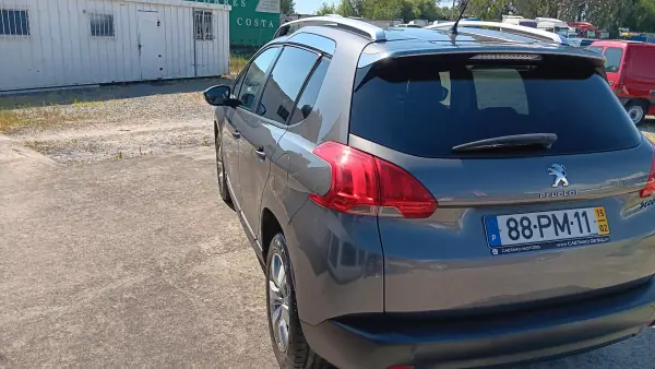 Peugeot 2008 2015 - 8950 EUR, 188371 km - AUTO.MOTO.pt - 188371km - foto 8 de 29