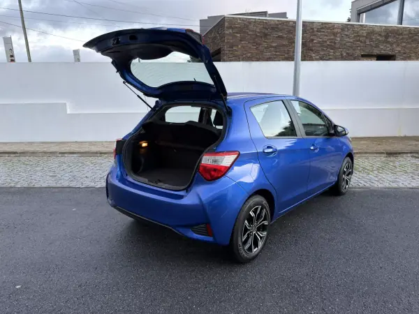 Toyota Yaris 2019 - 14200 EUR, 46977 km - AUTO.MOTO.pt - 46977km - foto 7 de 20