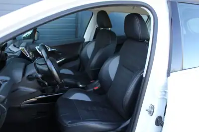 Peugeot 2008 2015 - 10500 EUR, 148600 km - AUTO.MOTO.pt - 148600km - foto 9 de 19