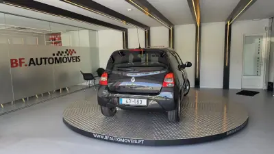 Renault Twingo 2009 - 4900 EUR, 139709 km - AUTO.MOTO.pt - 139709km - foto 19 de 52