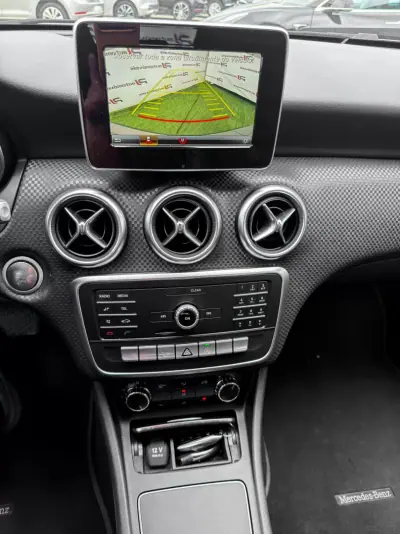 Mercedes-Benz A 180 2018 - 17990 EUR, 105300 km - AUTO.MOTO.pt - 105300km - foto 14 de 20