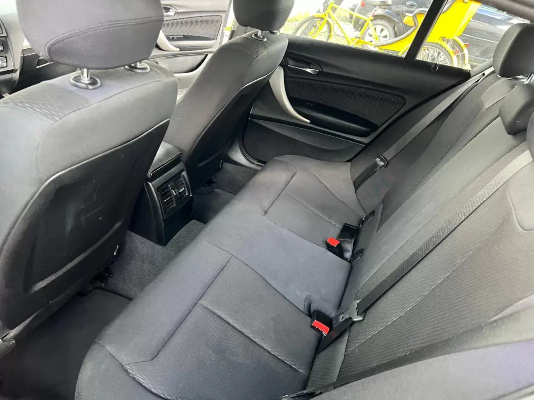 Volvo V40 2016 - 12900 EUR, 178000 km - AUTO.MOTO.pt - 178000km - foto 7 de 8