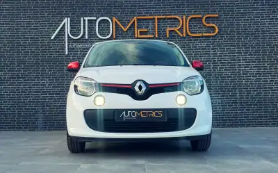 Renault Twingo 2015 - 9900 EUR, 155000 km - AUTO.MOTO.pt - 155000km - foto 6 de 12