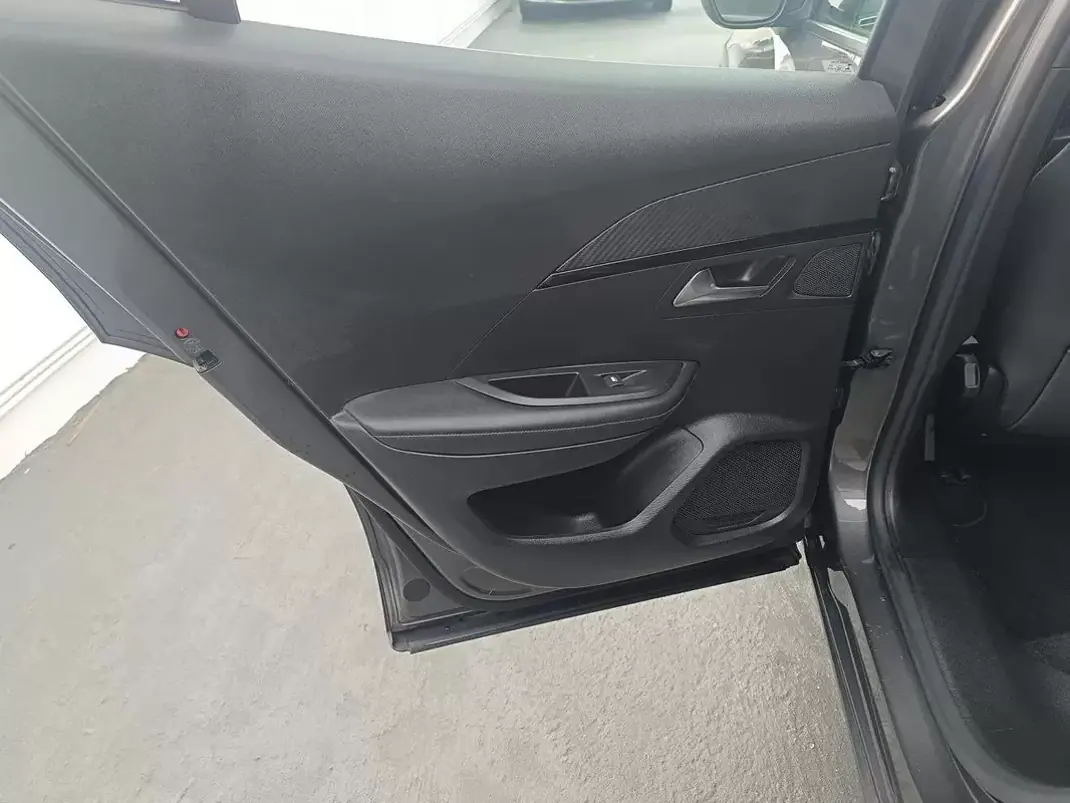 Peugeot 2008 2020 - 15900 EUR, 124990 km - AUTO.MOTO.pt - 124990km - foto 15 de 37