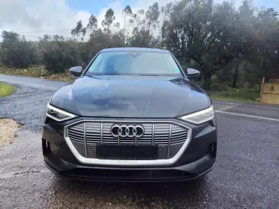 Audi e-tron 2021 - 22500 EUR, 181400 km - AUTO.MOTO.pt - 181400km - foto 3 de 12