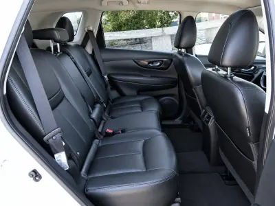 Nissan X-Trail 2017 - 18990 EUR, 179000 km - 179000km - foto 37 de 54