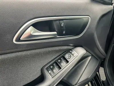 Mercedes-Benz A 180 2018 - 17900 EUR, 73000 km - AUTO.MOTO.pt - 73000km - foto 17 de 17
